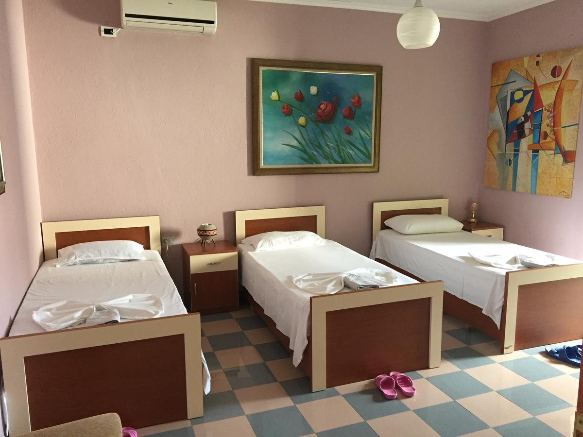 Hostel Grande House Тирана Экстерьер фото