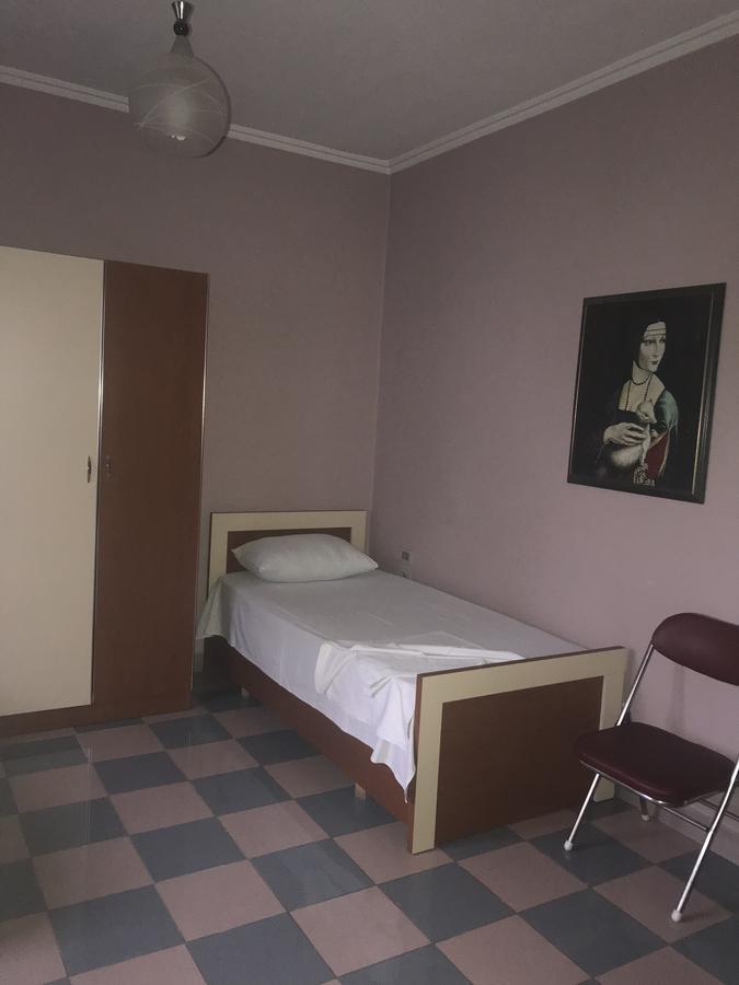 Hostel Grande House Тирана Экстерьер фото