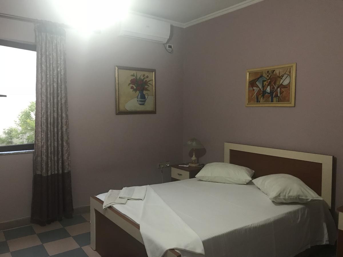 Hostel Grande House Тирана Экстерьер фото